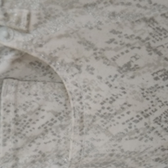 Express Cropped Straight Super High Rise Size: 6 - Picture 5 of 12